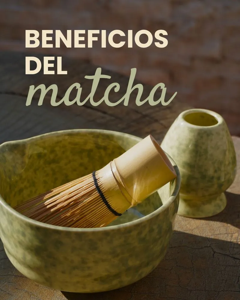 Post de Sabina sobre los beneficios del matcha, con el batidor chasen y su tazón